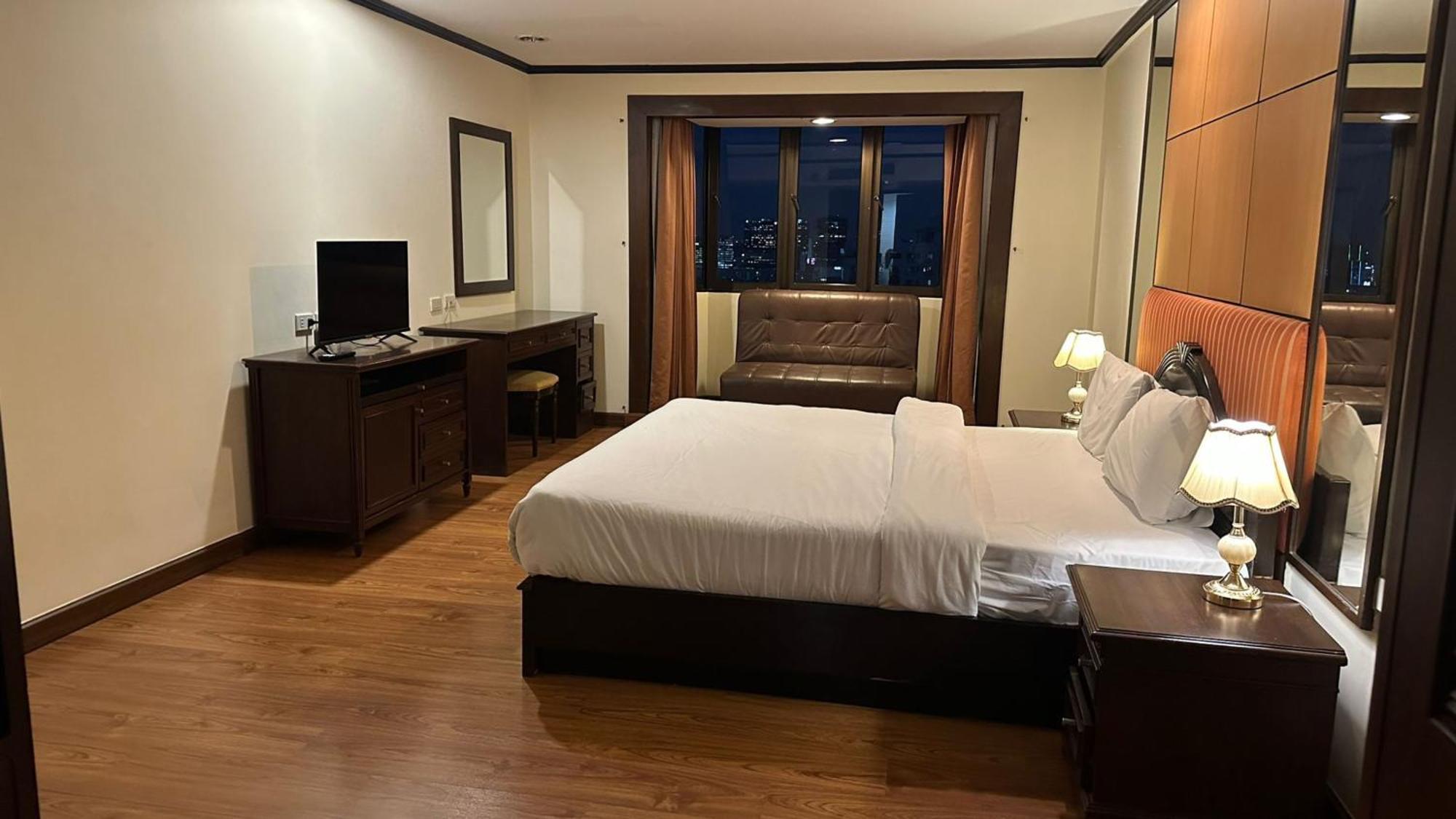 Omni Tower Sukhumvit Soi 4 Direct Lejlighed Bangkok Eksteriør billede