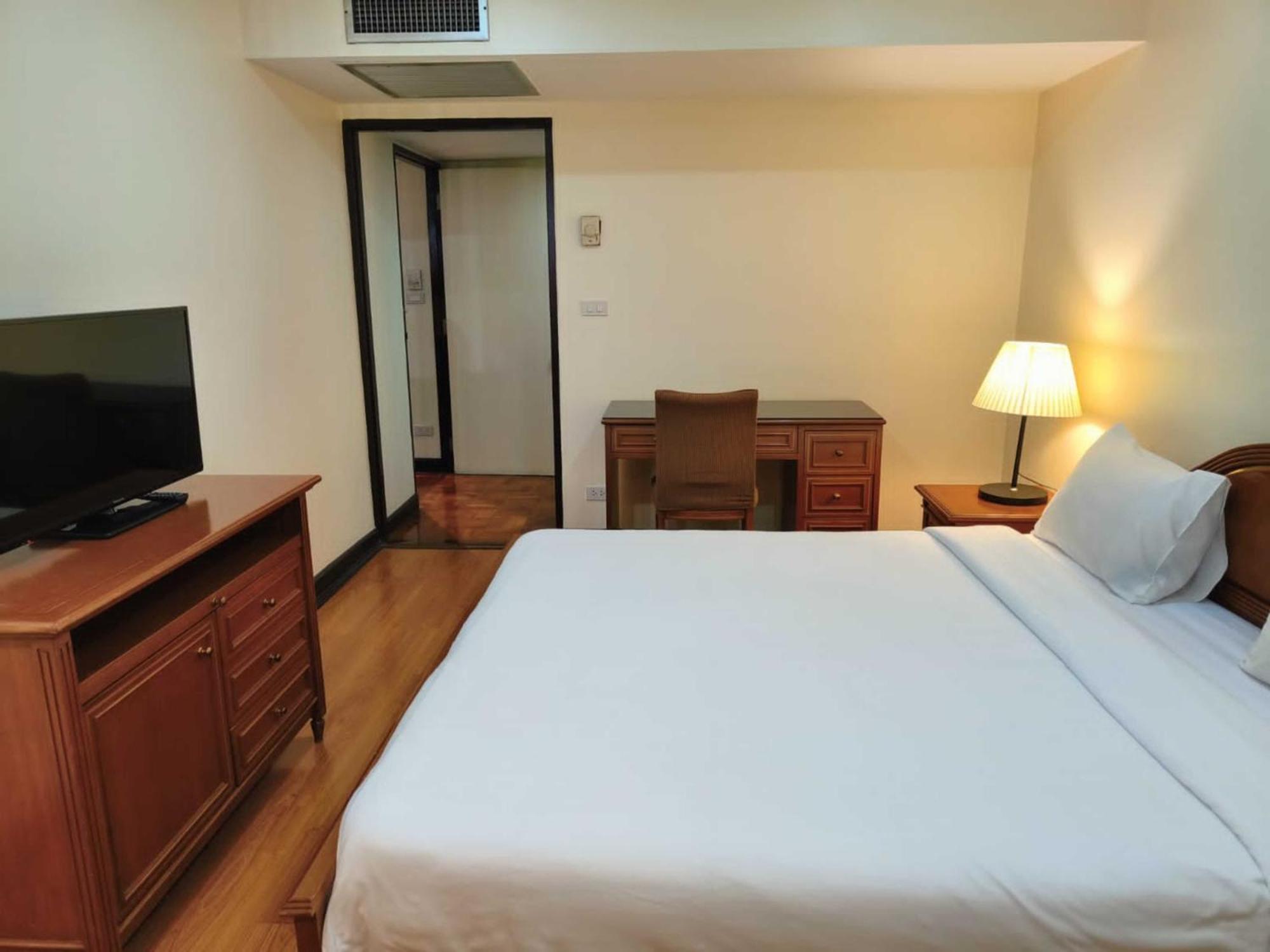 Omni Tower Sukhumvit Soi 4 Direct Lejlighed Bangkok Eksteriør billede