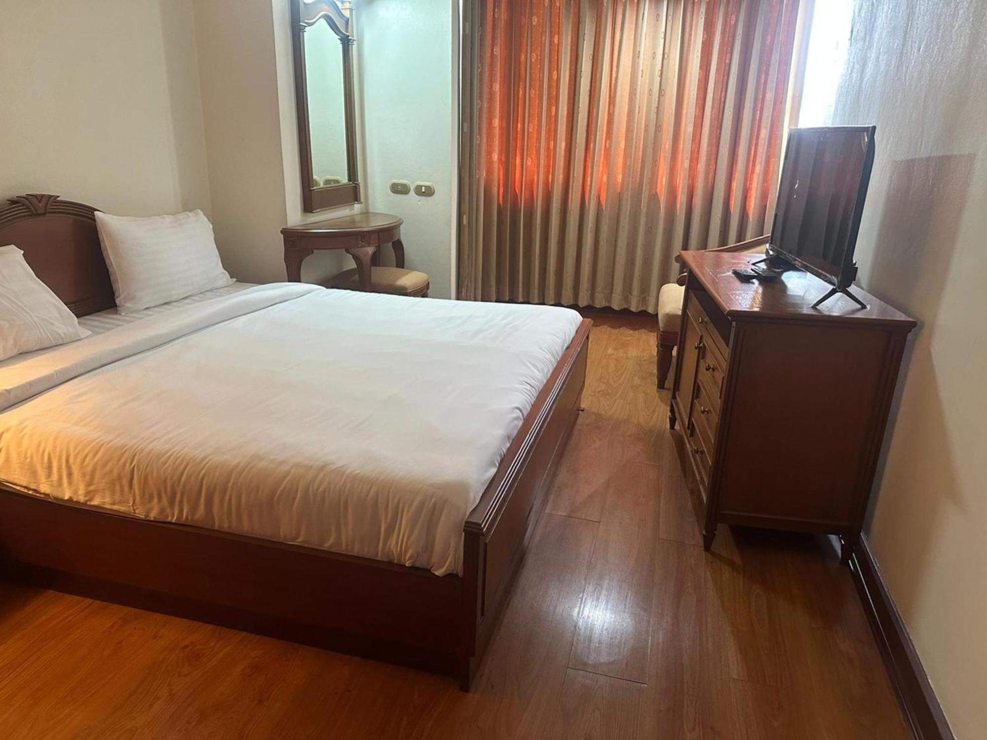 Omni Tower Sukhumvit Soi 4 Direct Lejlighed Bangkok Eksteriør billede