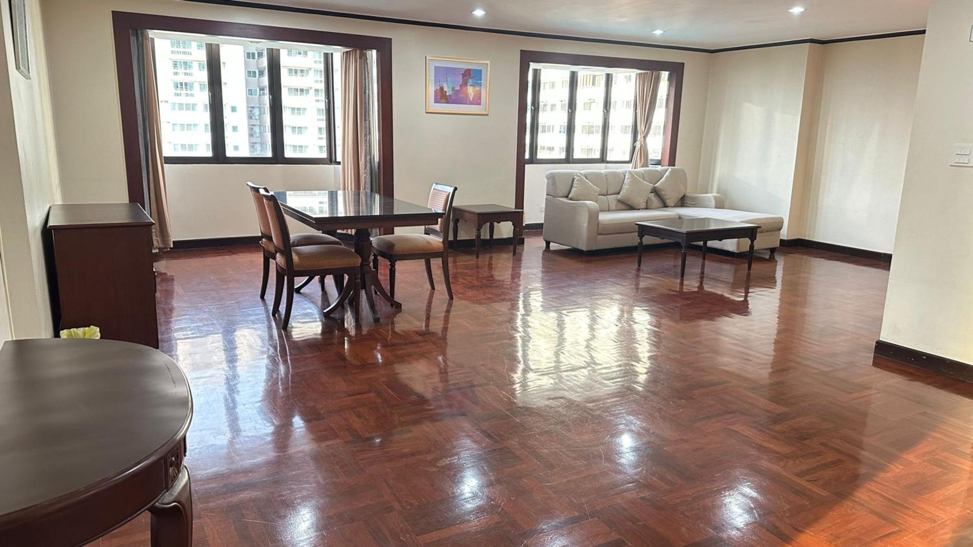 Omni Tower Sukhumvit Soi 4 Direct Lejlighed Bangkok Eksteriør billede