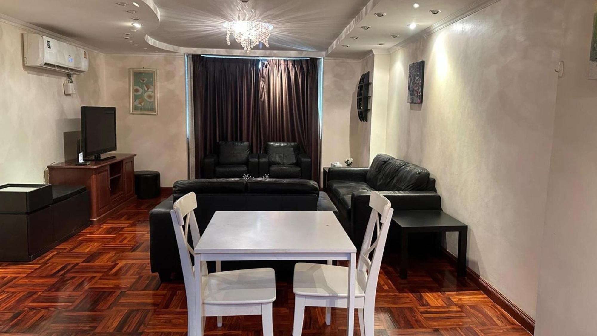 Omni Tower Sukhumvit Soi 4 Direct Lejlighed Bangkok Eksteriør billede