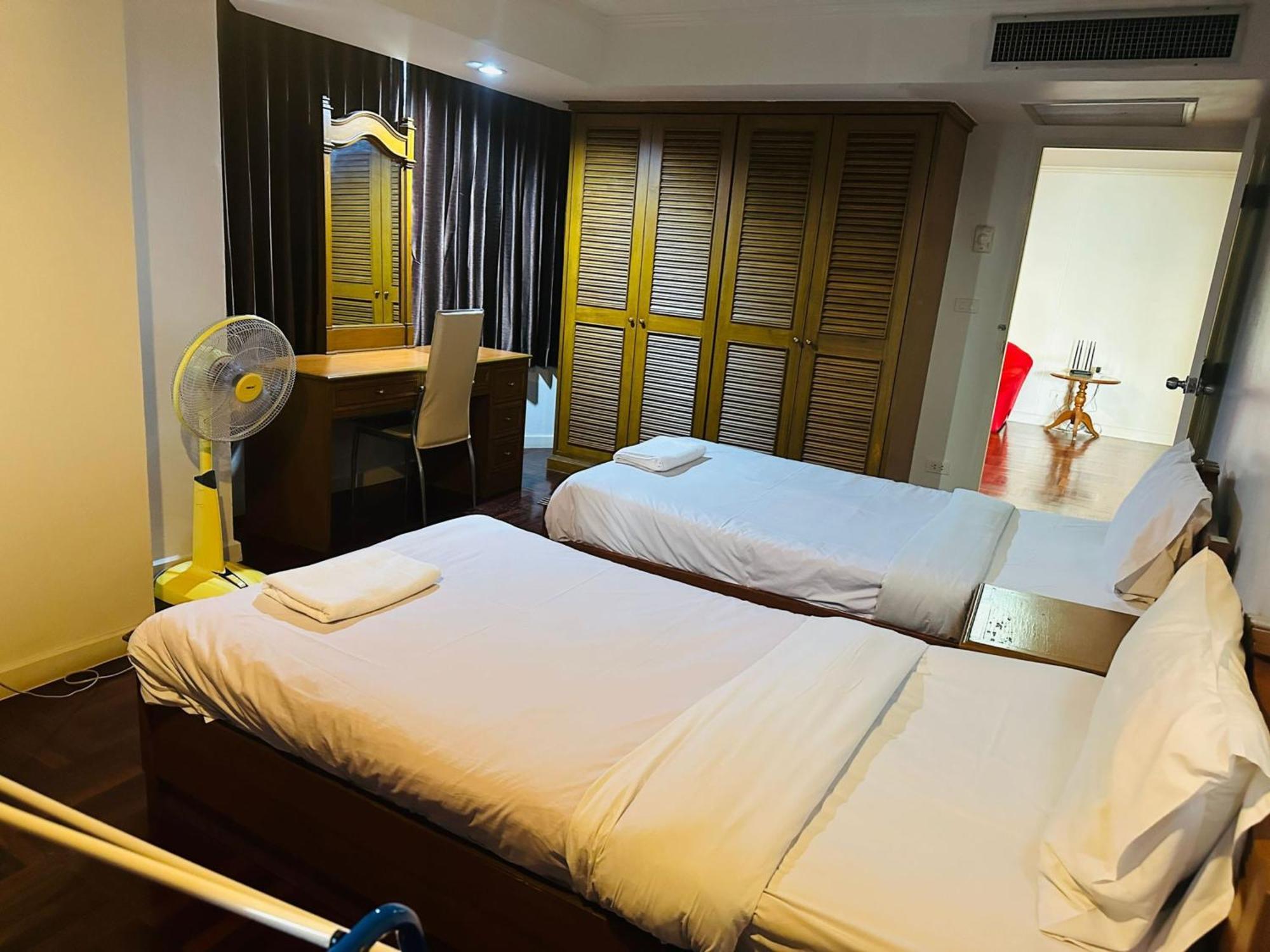 Omni Tower Sukhumvit Soi 4 Direct Lejlighed Bangkok Eksteriør billede