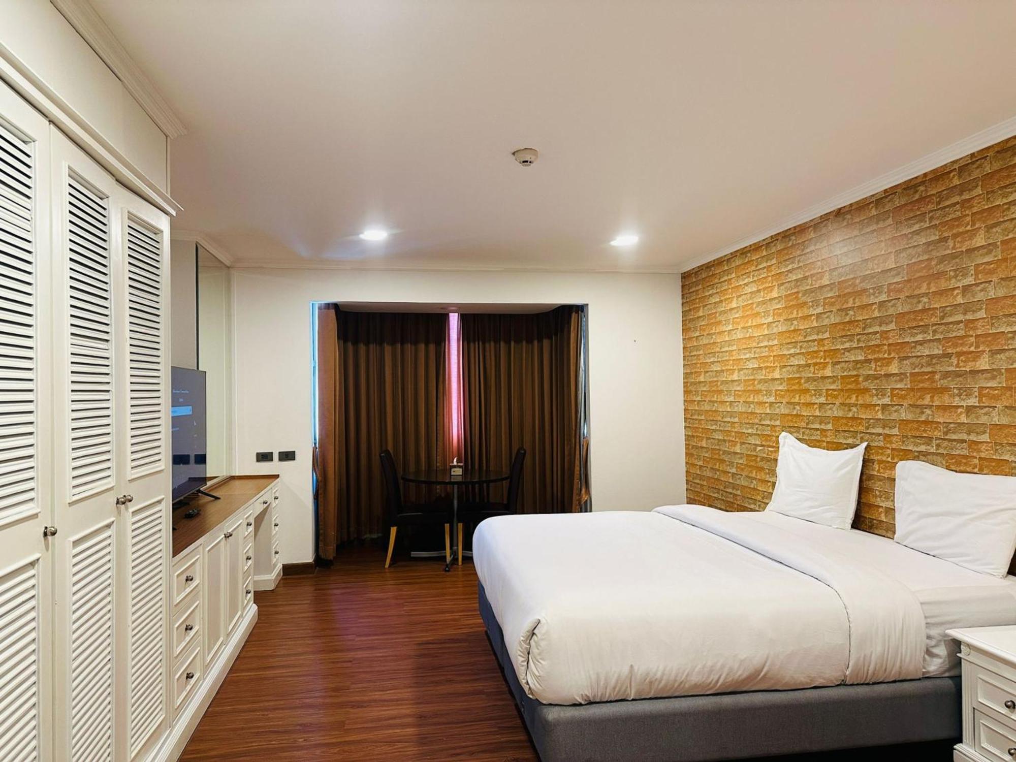 Omni Tower Sukhumvit Soi 4 Direct Lejlighed Bangkok Eksteriør billede