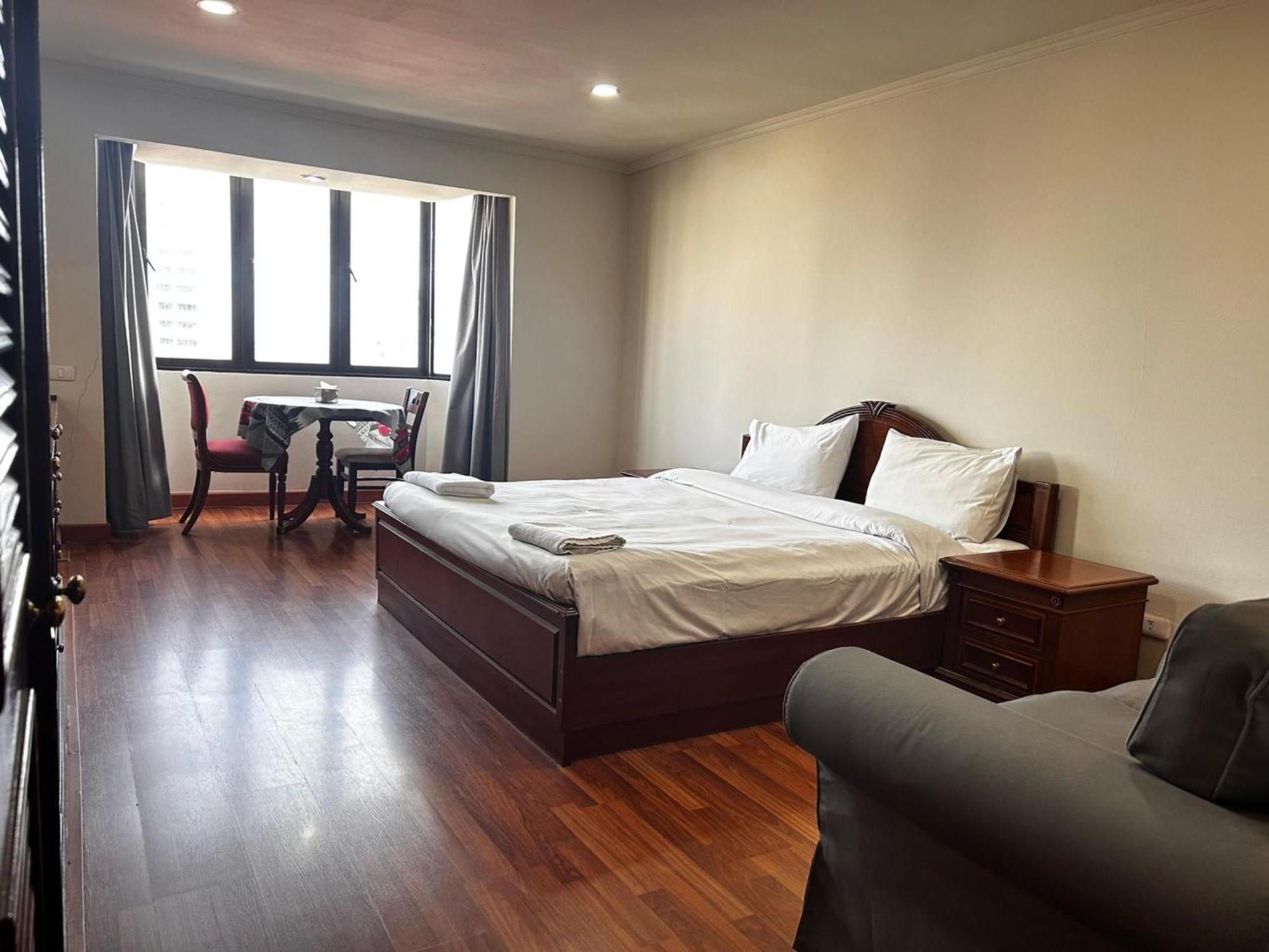 Omni Tower Sukhumvit Soi 4 Direct Lejlighed Bangkok Eksteriør billede